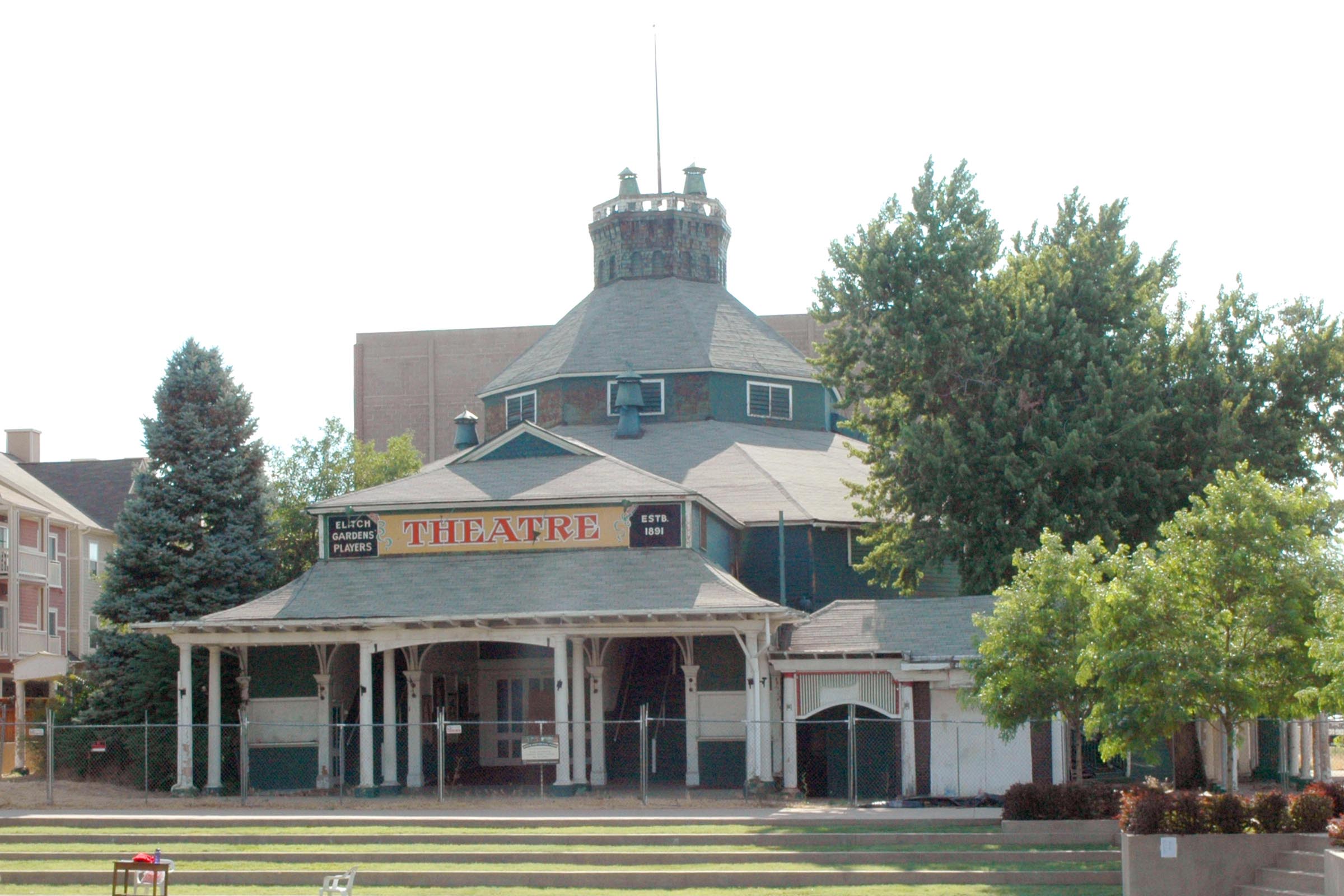 Front of Elitch Theatre