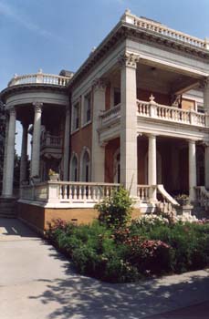 granthummansion